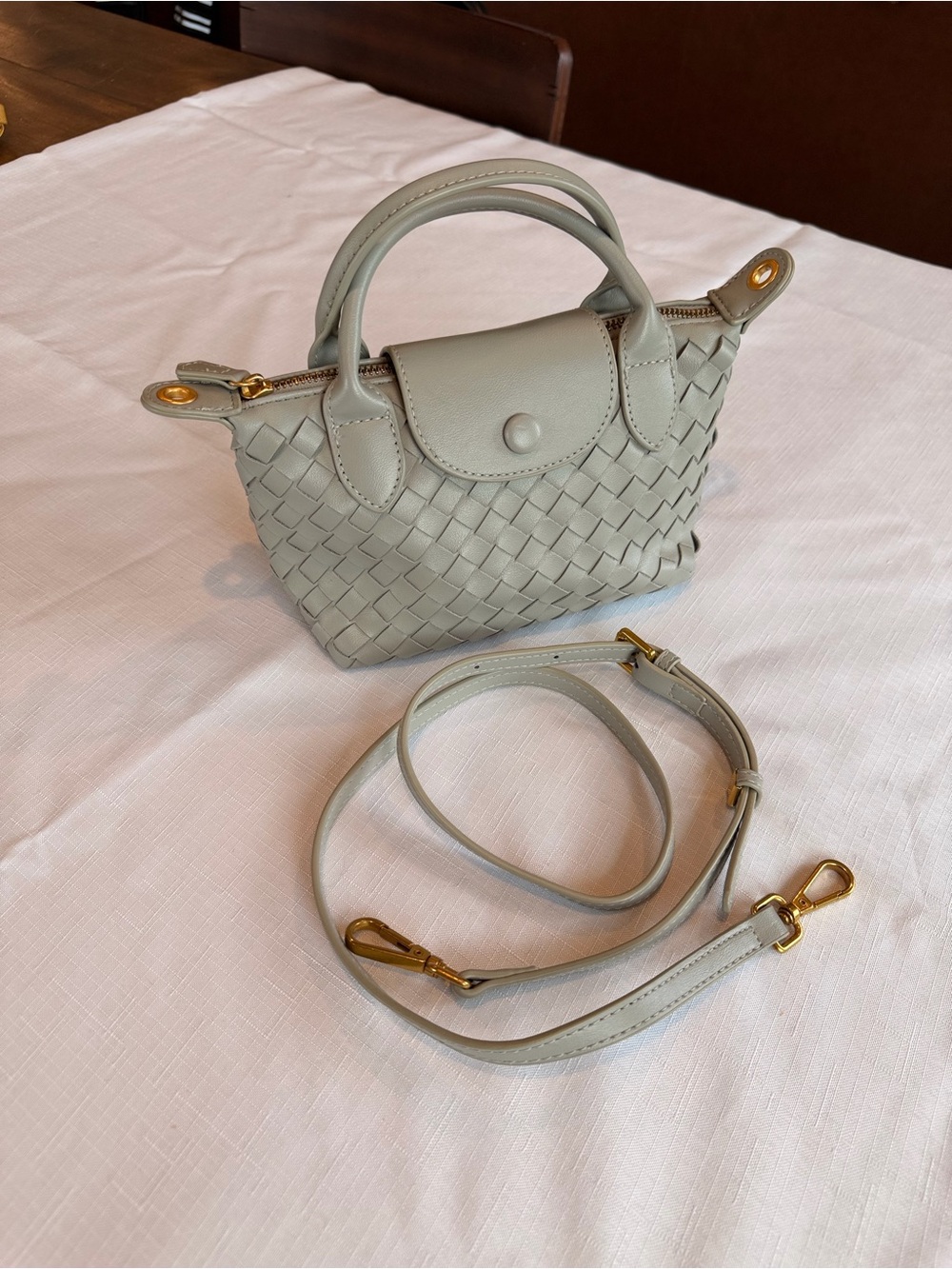 Woven mini handbag to crossbody bag in light grey